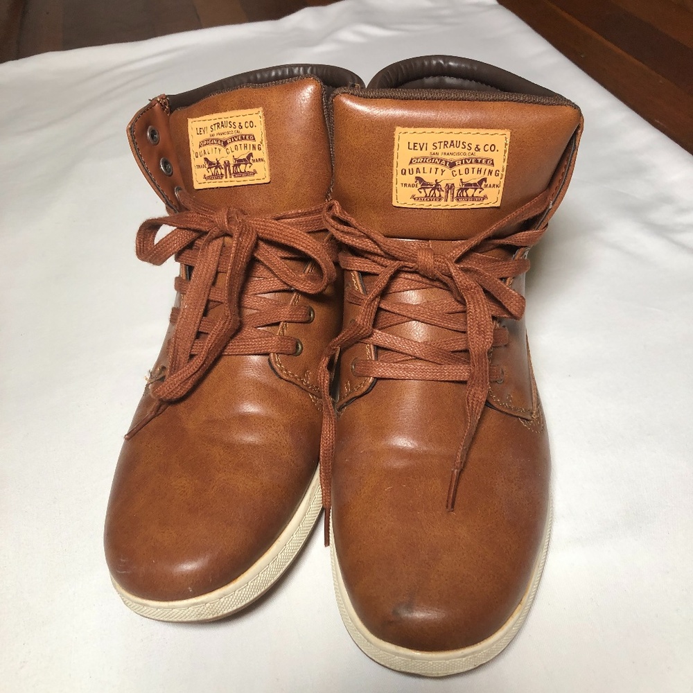 Levi's Brown Boots